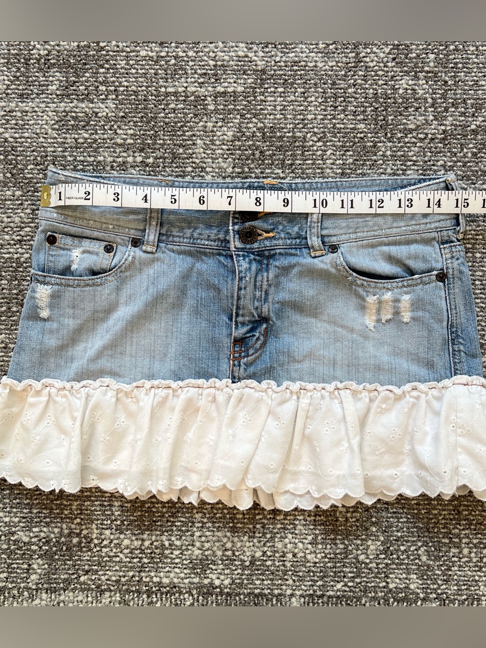 Abercrombie & Fitch Vintage Y2K Blue Denim Mini Skirt with White Eyelet Ruffle - Picture 4 of 6